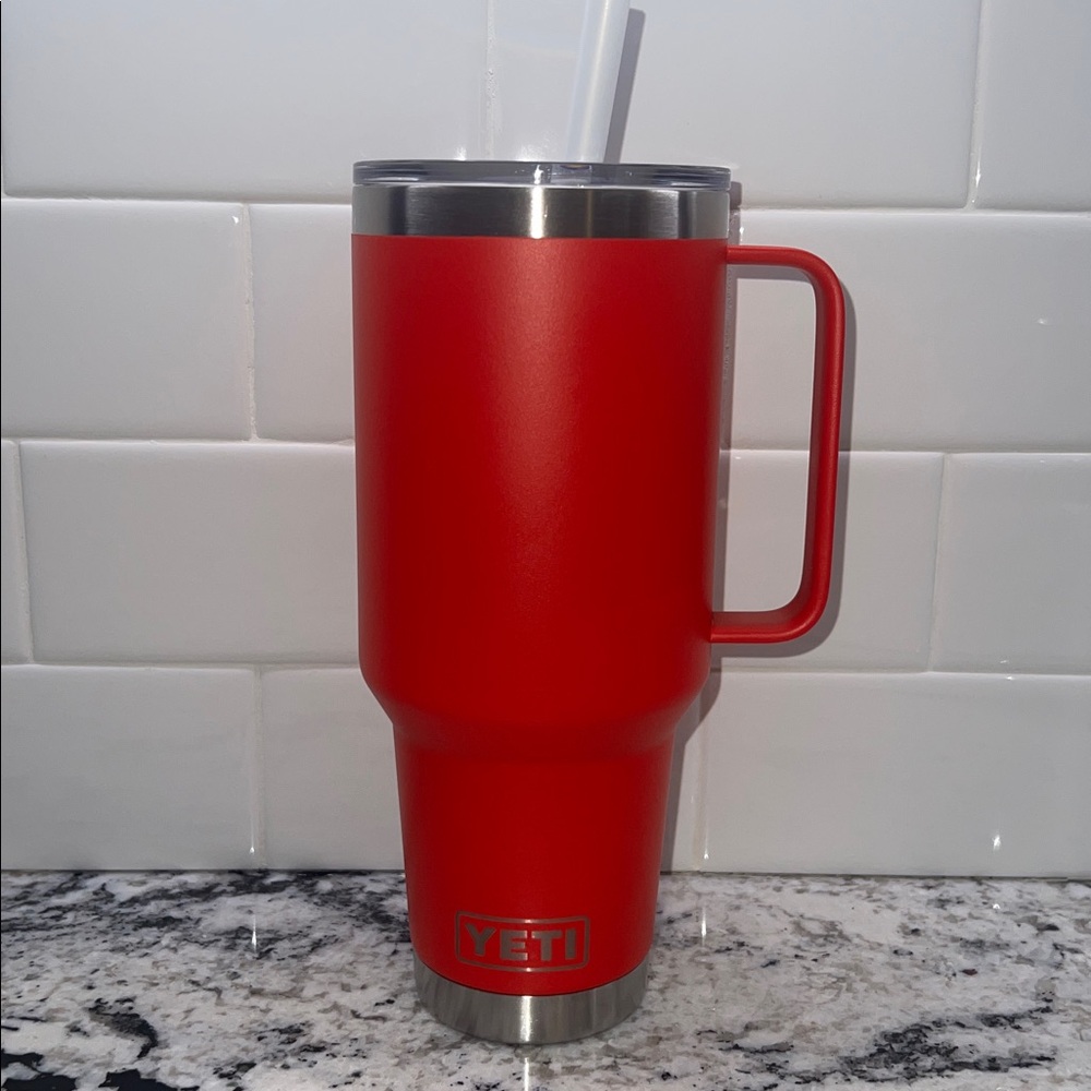 YETI Red 42 ounce Rambler mug with Handle and straw lid - Picture 2 of 6